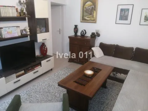 Stan in Zvezdara Sve Podlokacije