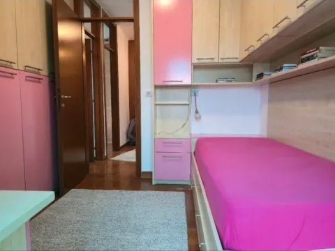 Sale, three bedroom apartment, 130m², Stari Aerodrom, Podgorica - image 12