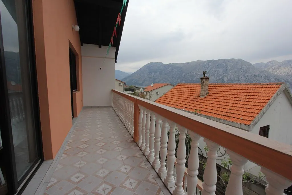 Sale, house, 160m², Prčanj, Kotor