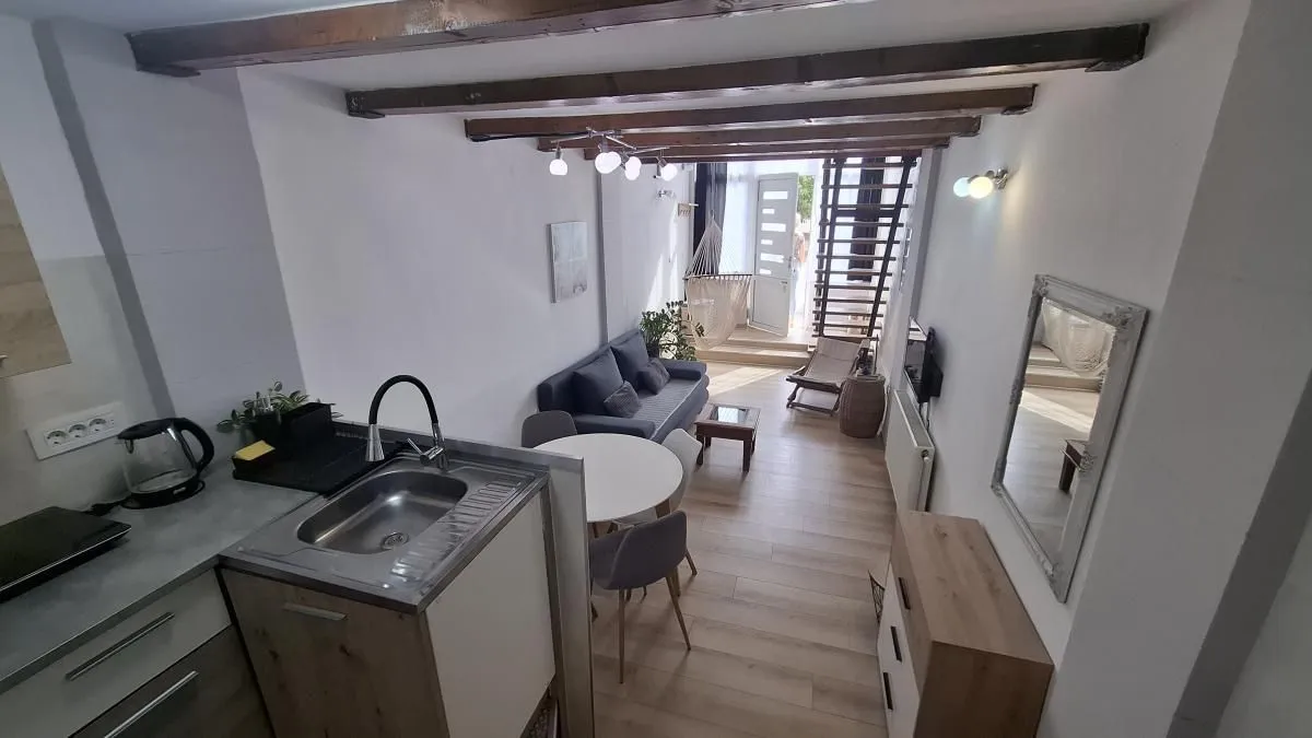 Prodaja, dvosoban stan, 50m², Rotkvarija, Novi Sad Sve Podlokacije