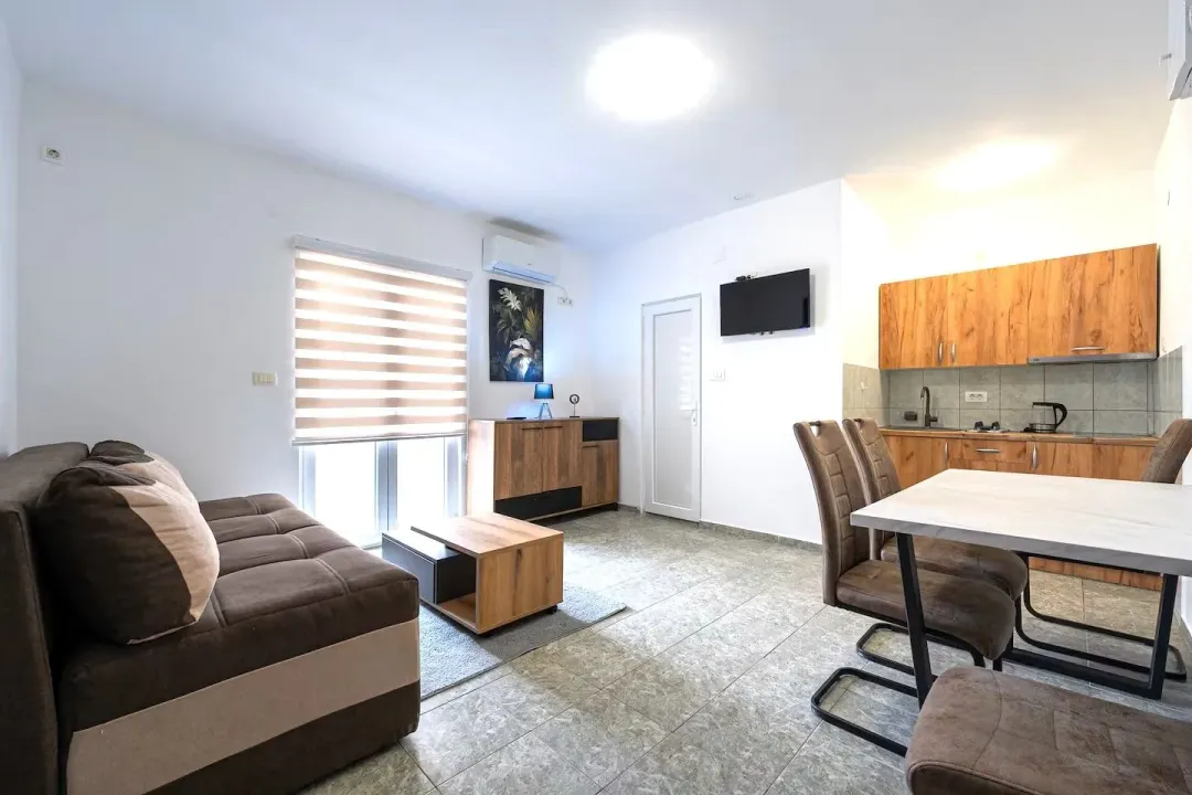 Izdavanje, jednosoban stan, 30m², Seljanovo, Tivat