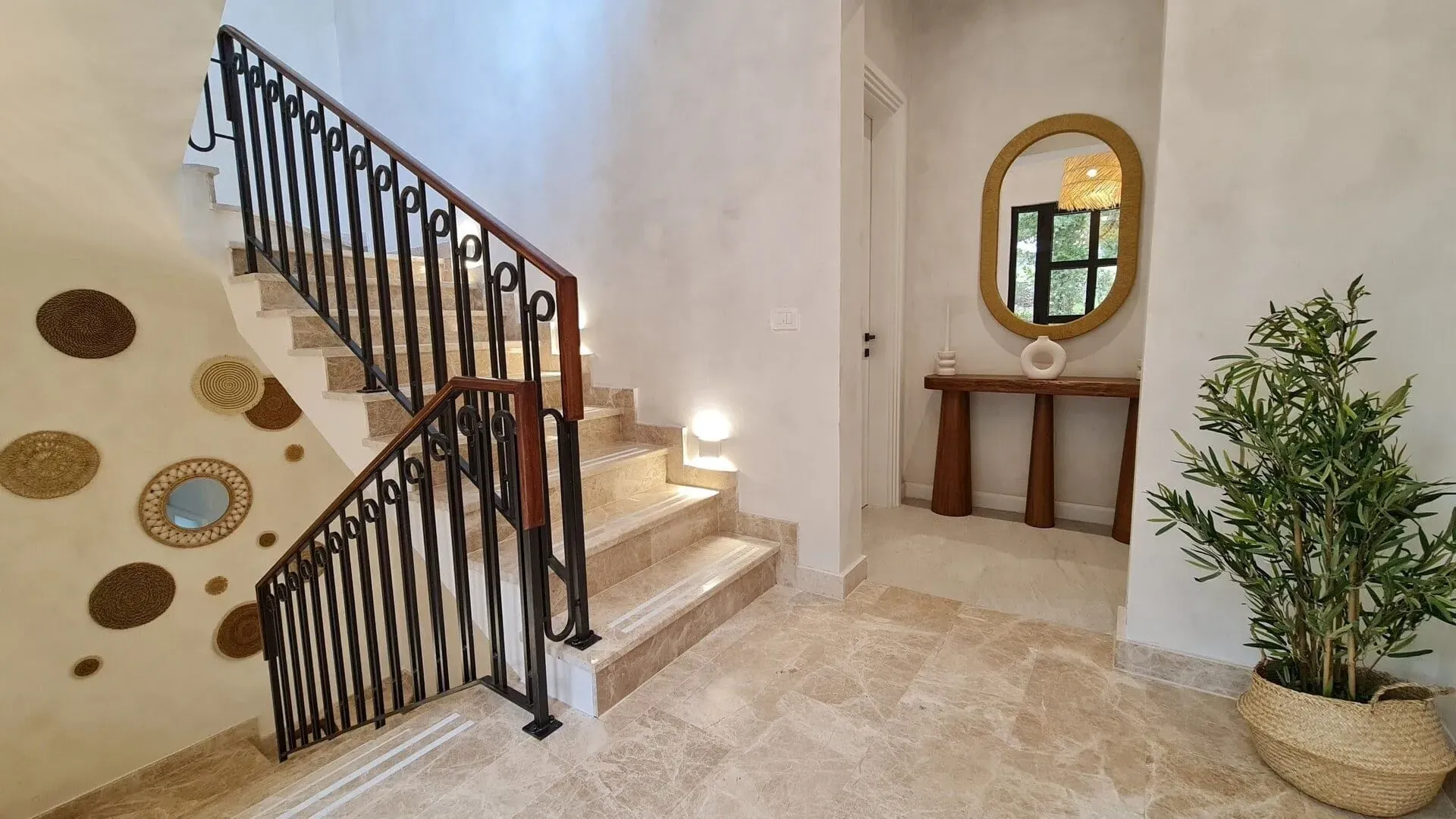 Sale, house, 170m², Skočiđevojka, Budva