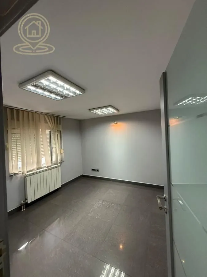 Rent, office space, 145m², Južni Bulevar, Vračar Sve Podlokacije