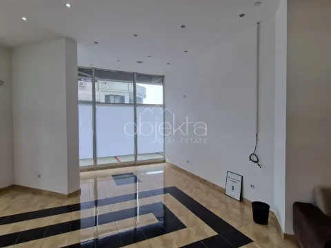 Izdavanje, poslovni prostor, 53m², Tivat, Crna Gora - image 2