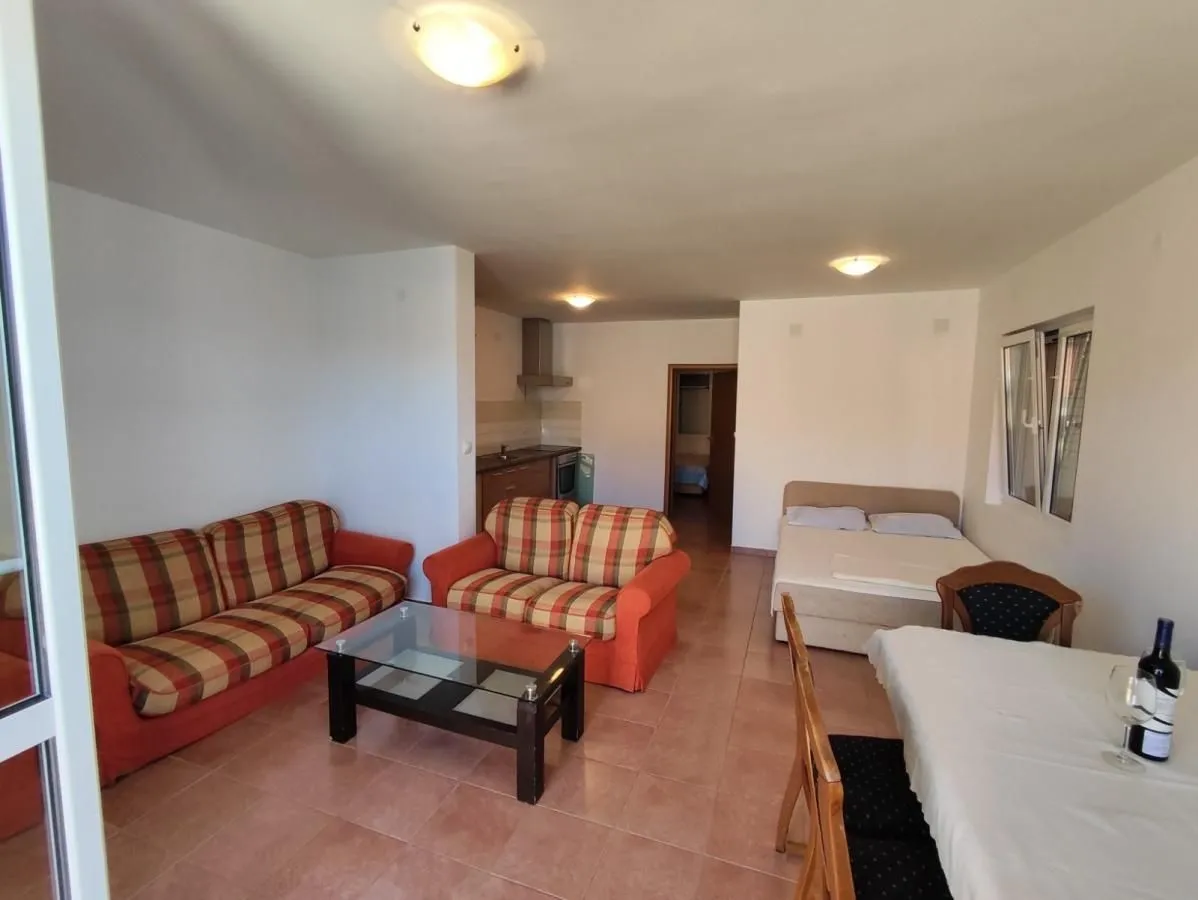 Prodaja, jednosoban stan, 58m², Herceg Novi, Crna Gora