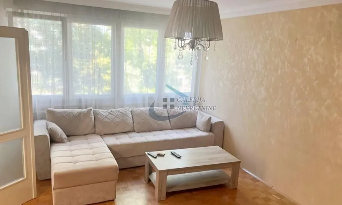 Prodaja, trosoban stan, 75m², Farmaceutski Fakultet, Voždovac Sve Podlokacije