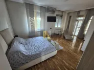 Prodaja, kuća, 248m², Surčin, Beograd - image 31