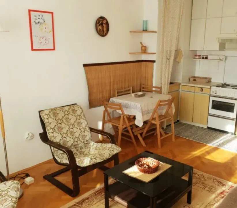 Izdavanje, jednosoban stan, 40m², Preko Morače, Podgorica