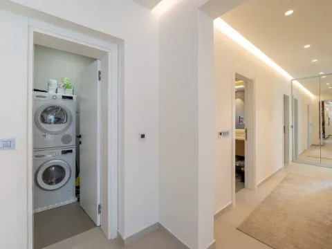 Prodaja, dvosoban stan, 122m², Tivat, Crna Gora - image 15