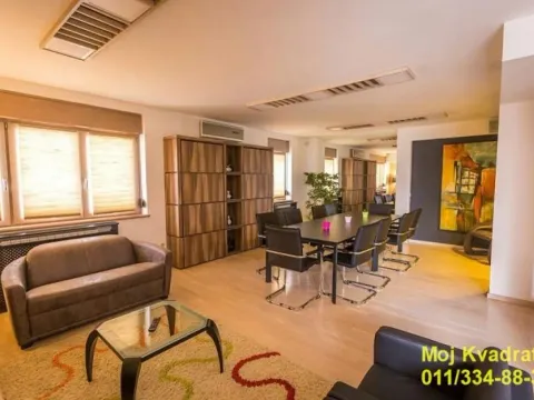 Izdavanje, dvosoban stan, 150m², Šumice, Beograd - image 2