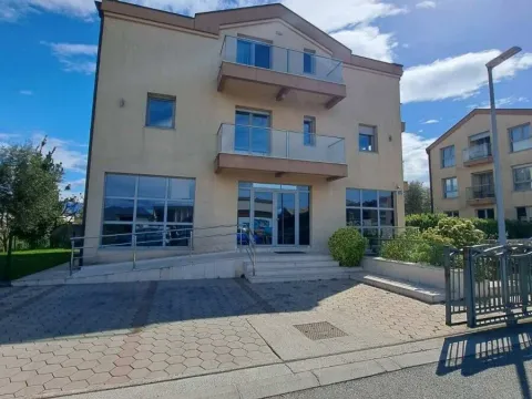 Rent, office space, 80m², Zabjelo, Podgorica - image 11