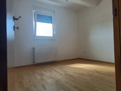Rent, two bedroom apartment, 54m², Kaluđerica, Beograd - image 6
