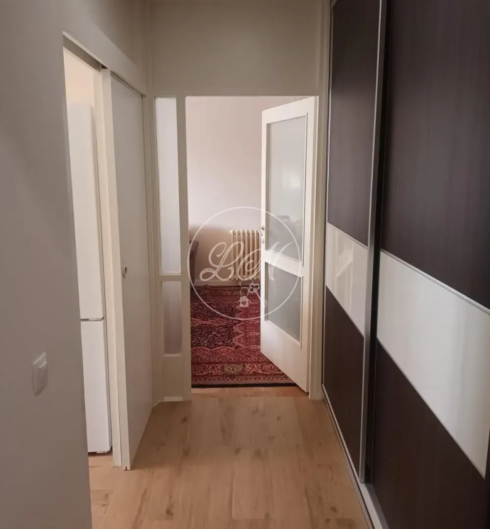 Izdavanje, trosoban stan, 84m², Novi Beograd Blok 64, Novi Beograd Sve Podlokacije