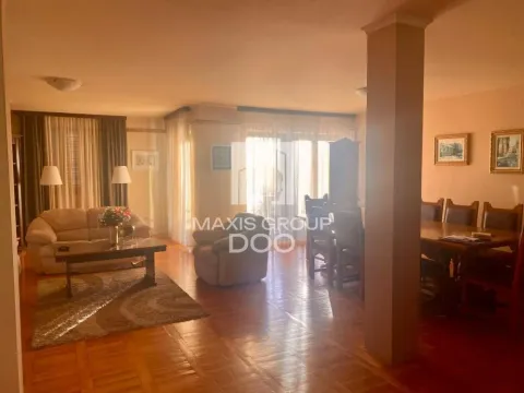 Prodaja, trosoban stan, 151m², Lazarevac, Beograd