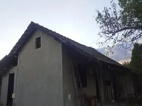 Prodaja, kuća, 32m², Crvene livade, Jagodina - image 12