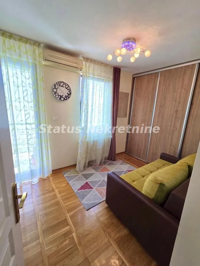 Prodaja, četvorosoban stan, 116m², Grbavica, Novi Sad Sve Podlokacije