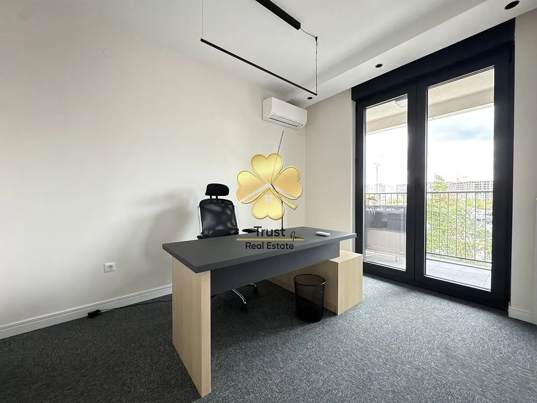 Rent, office space, 58m², Kod Capital Plaze, Podgorica