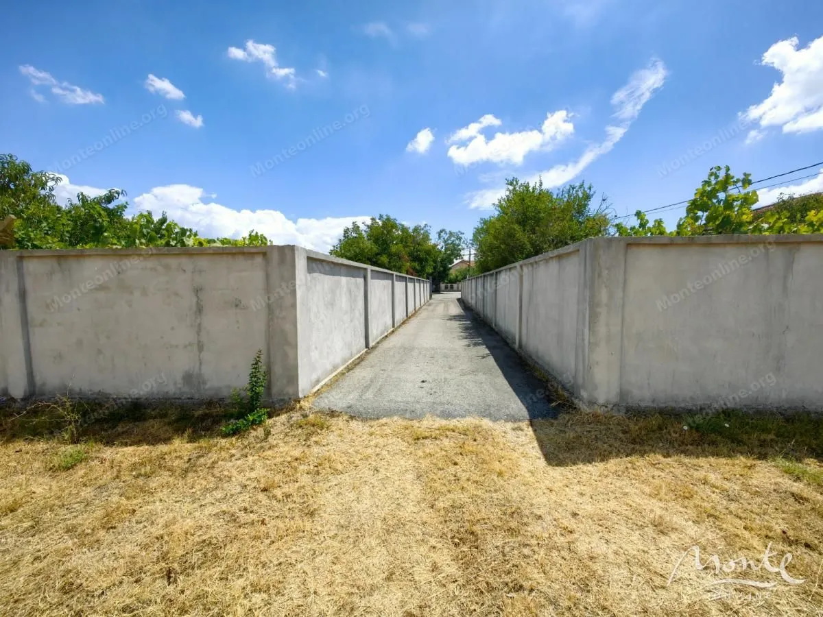 Prodaja, kuća, 385m², Donja Gorica, Podgorica
