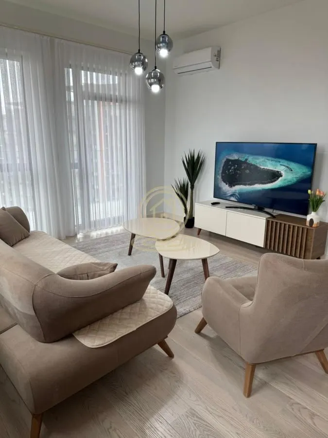 Rent, four bedroom apartment, 110m², Savski Venac, Beograd