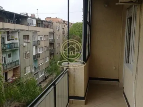 Izdavanje, trosoban stan, 82m², Centar, Novi Sad - image 9