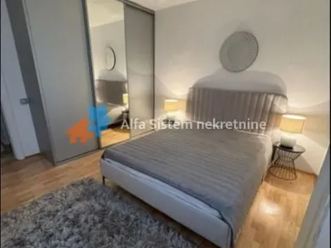Izdavanje, četvorosoban stan, 120m², Savski Venac, Beograd - image 6