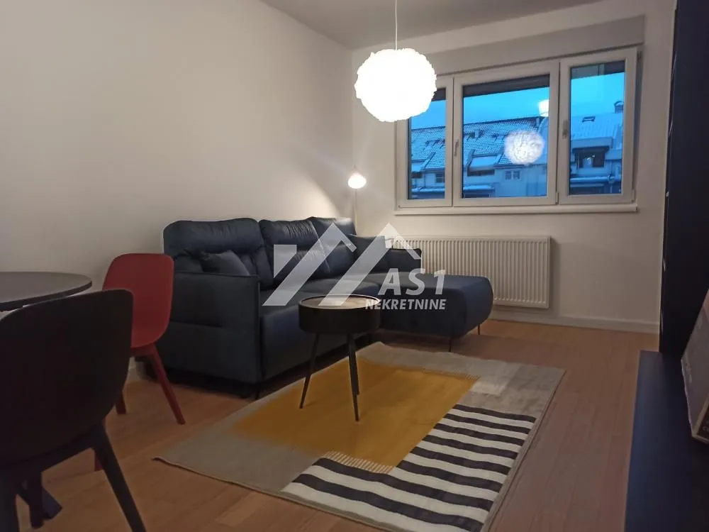 Izdavanje, jednosoban stan, 38m², Novo naselje, Novi Sad