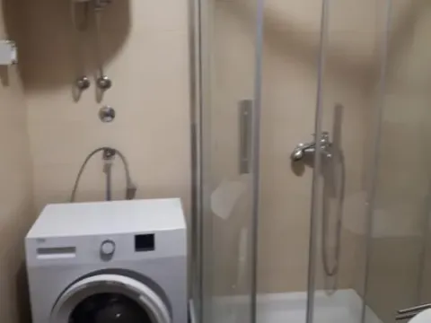 Izdavanje, jednosoban stan, 45m², Stari Aerodrom, Podgorica - image 2