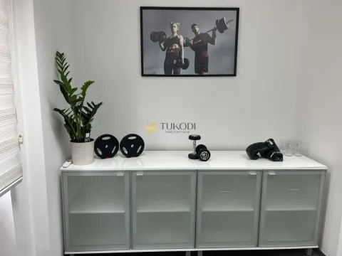 Izdavanje, poslovni prostor, 780m², Novo naselje, Novi Sad - image 16