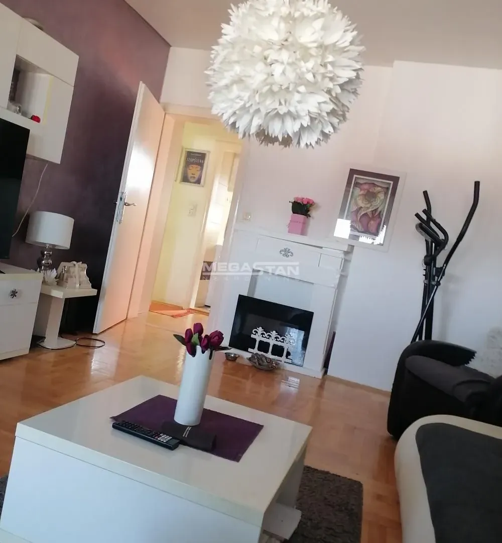 Prodaja, trosoban stan, 80m², Karaburma, Palilula Sve Podlokacije