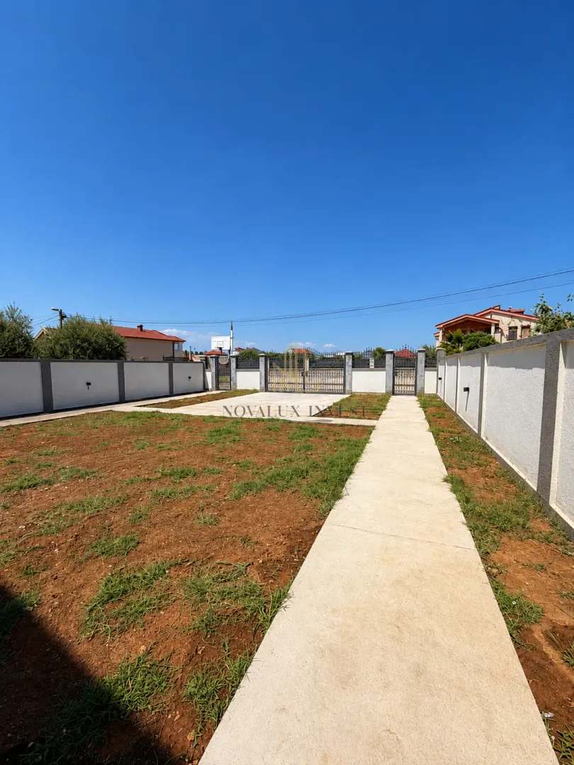 Rent, house, 200m², Karaburško Polje, Podgorica