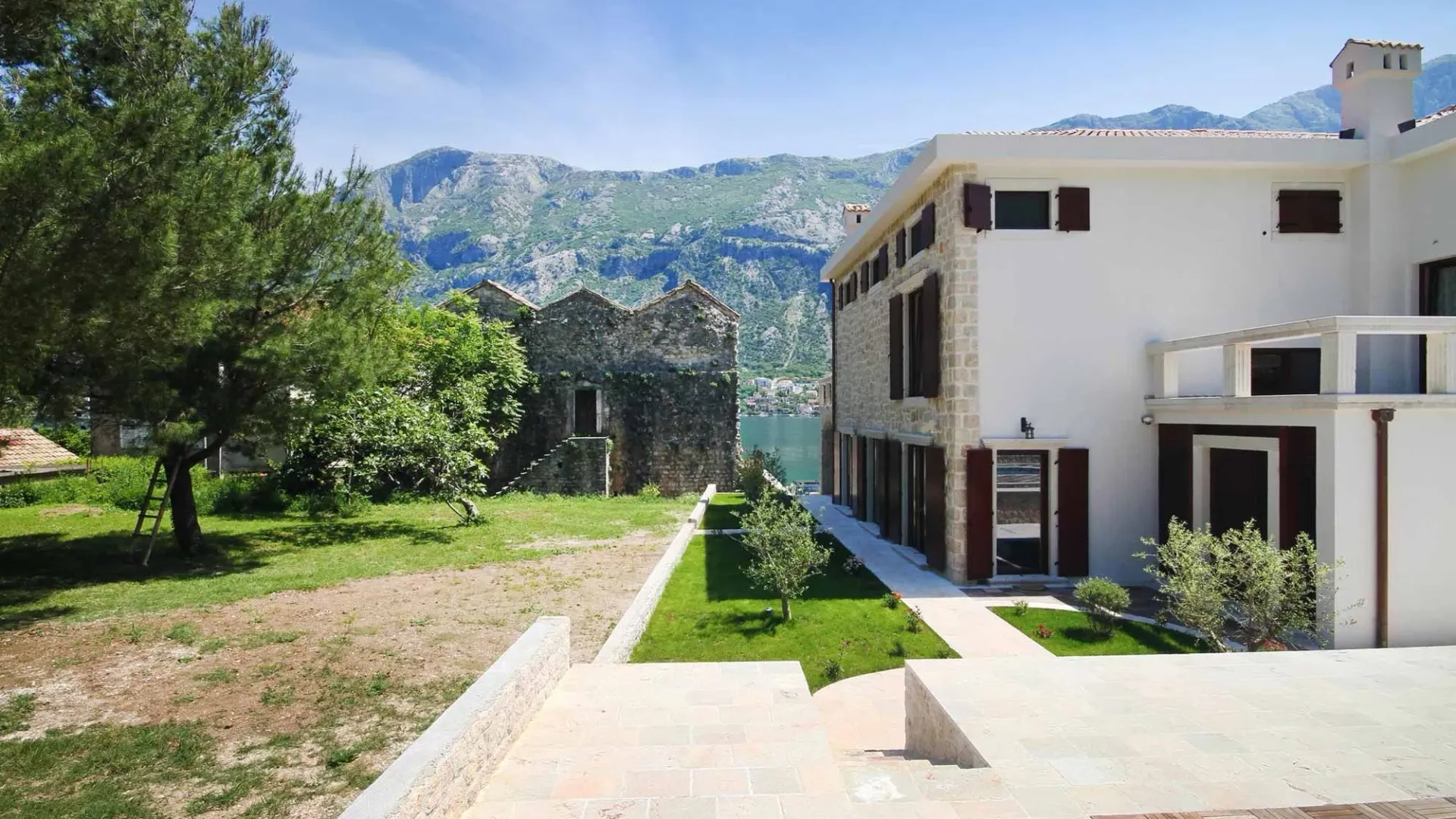 Sale, house, 497m², Prčanj, Kotor