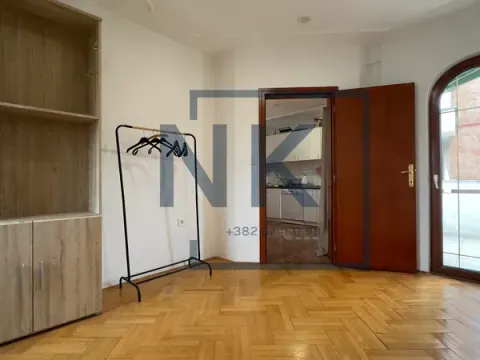 Izdavanje, poslovni prostor, 80m², Dalmatinska ulica, Podgorica - image 8