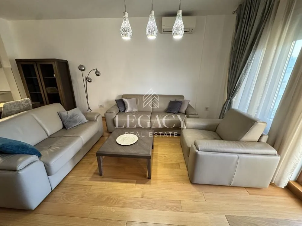 Izdavanje, dvosoban stan, 57m², Južni Bulevar, Vračar Sve Podlokacije
