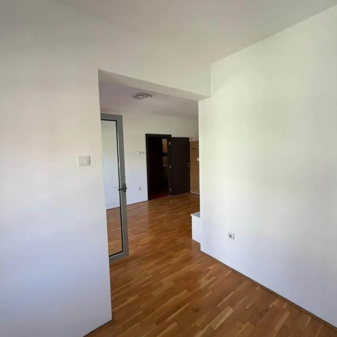 Prodaja, dvosoban stan, 44m², 1 maj, Podgorica