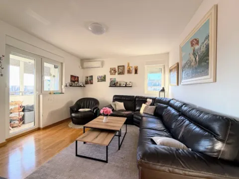 Prodaja, trosoban stan, 78m², Stari Aerodrom, Podgorica