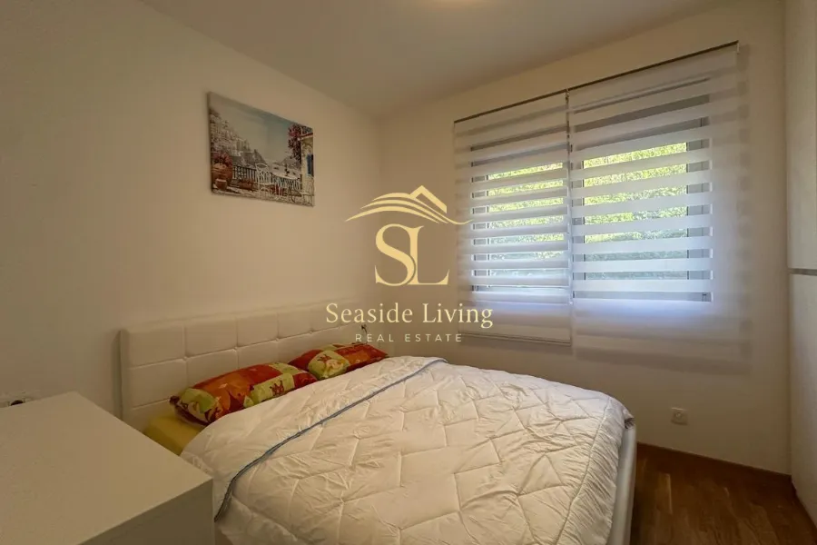 Prodaja, dvosoban stan, 86m², Dobrota, Kotor