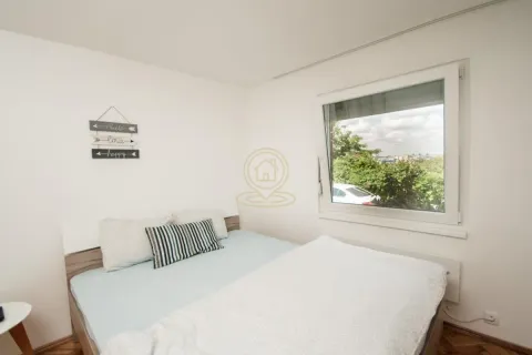 Izdavanje, kuća, 100m², Petrovaradin, Novi Sad - image 16