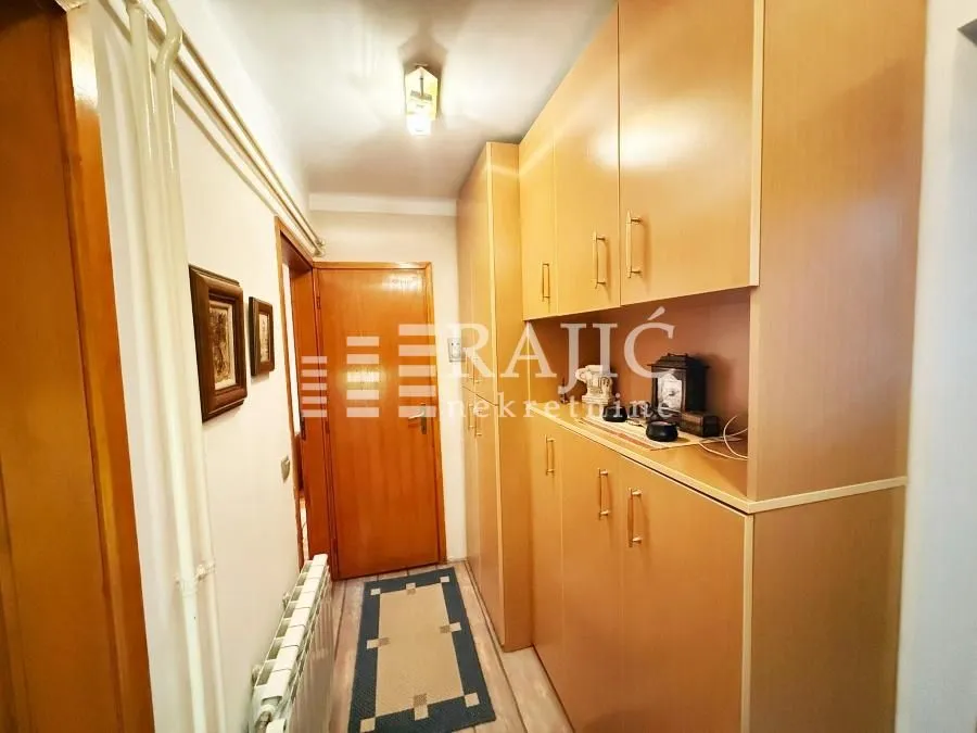 Sale, two bedroom apartment, 39m², Stari Grad, Beograd
