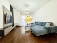 Izdavanje, dvosoban stan, 70m², Master Kvart, Podgorica - image 1