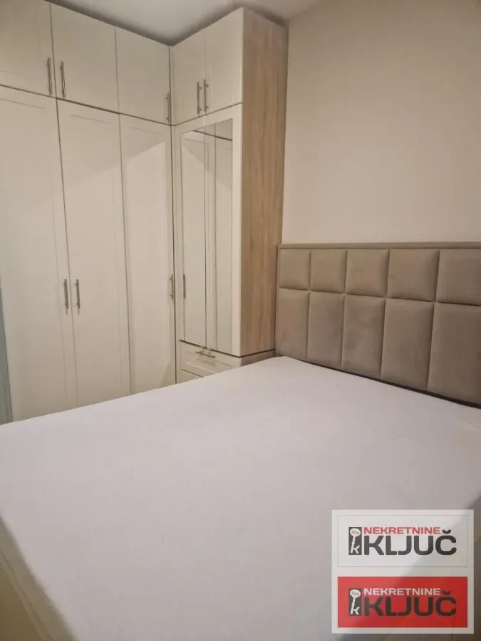 Izdavanje, dvosoban stan, 90m², Sajmište, Novi Sad