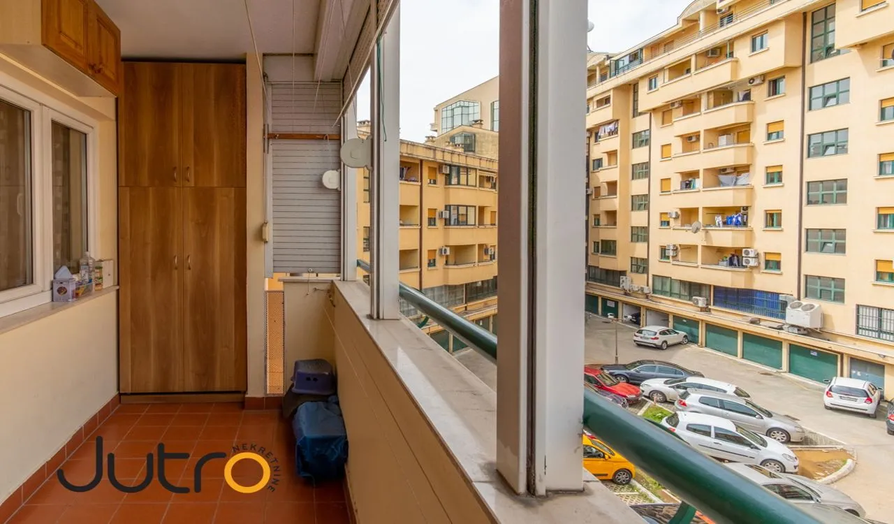 Izdavanje, dvosoban stan, 85m², Preko Morače, Podgorica