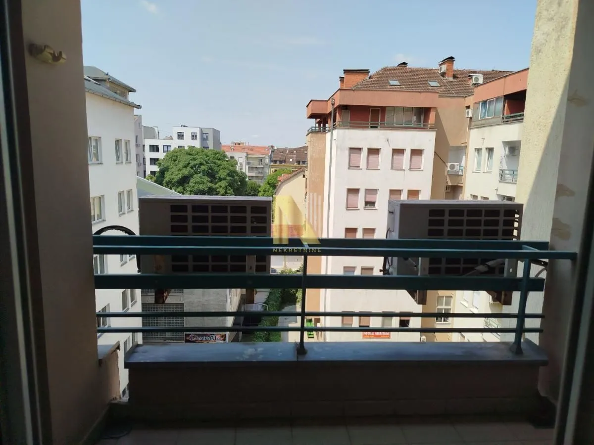 Prodaja, trosoban stan, 101m², Bulevar Oslobodjenja, Novi Sad Sve Podlokacije
