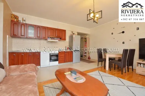 Dnevni boravak sa kuhinjom i trpezarijom. - image 5