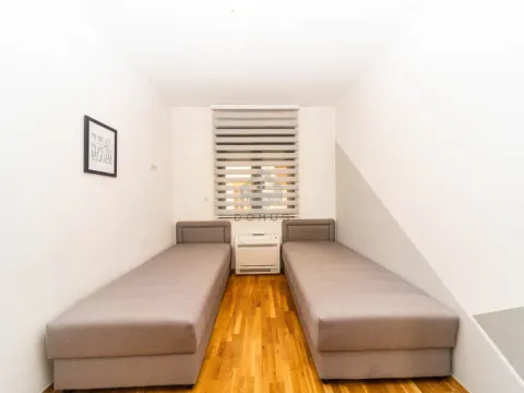 Izdavanje, dvosoban stan, 70m², Centar, Podgorica - image 9