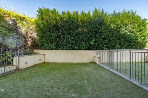 Rent, three bedroom apartment, 150m², Gorica C, Podgorica - image 8