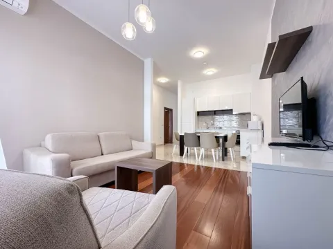 Izdavanje, trosoban stan, 100m², Bečići, Budva - image 7