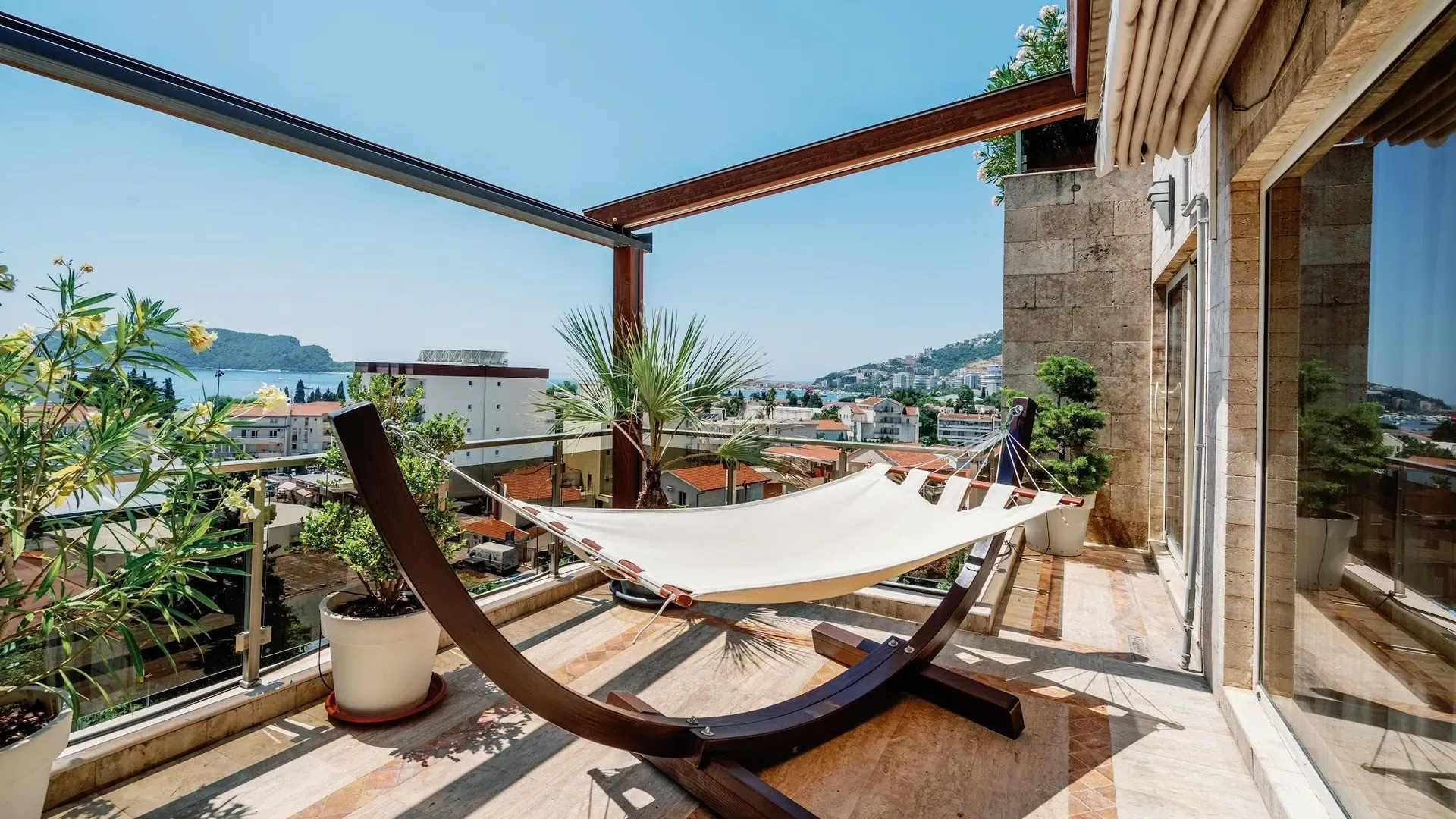 Sale, three bedroom apartment, 400m², Budva, Crna Gora