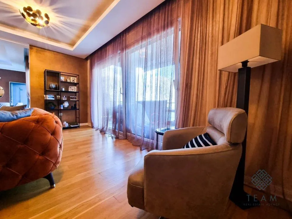 Sale, three bedroom apartment, 156m², Kostanjica, Kotor