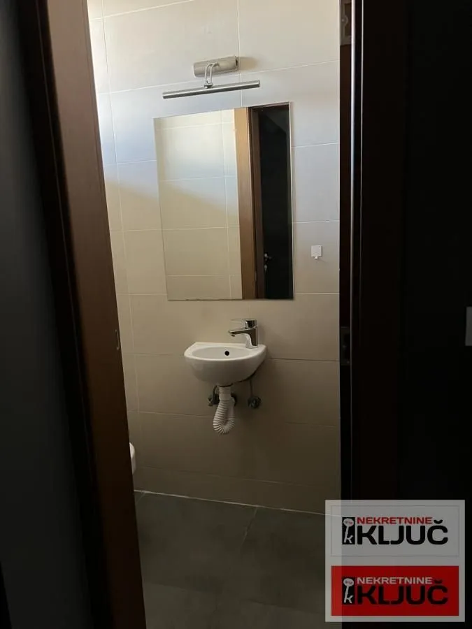 Prodaja, četvorosoban stan, 73m², Alibegovac, Petrovaradin
