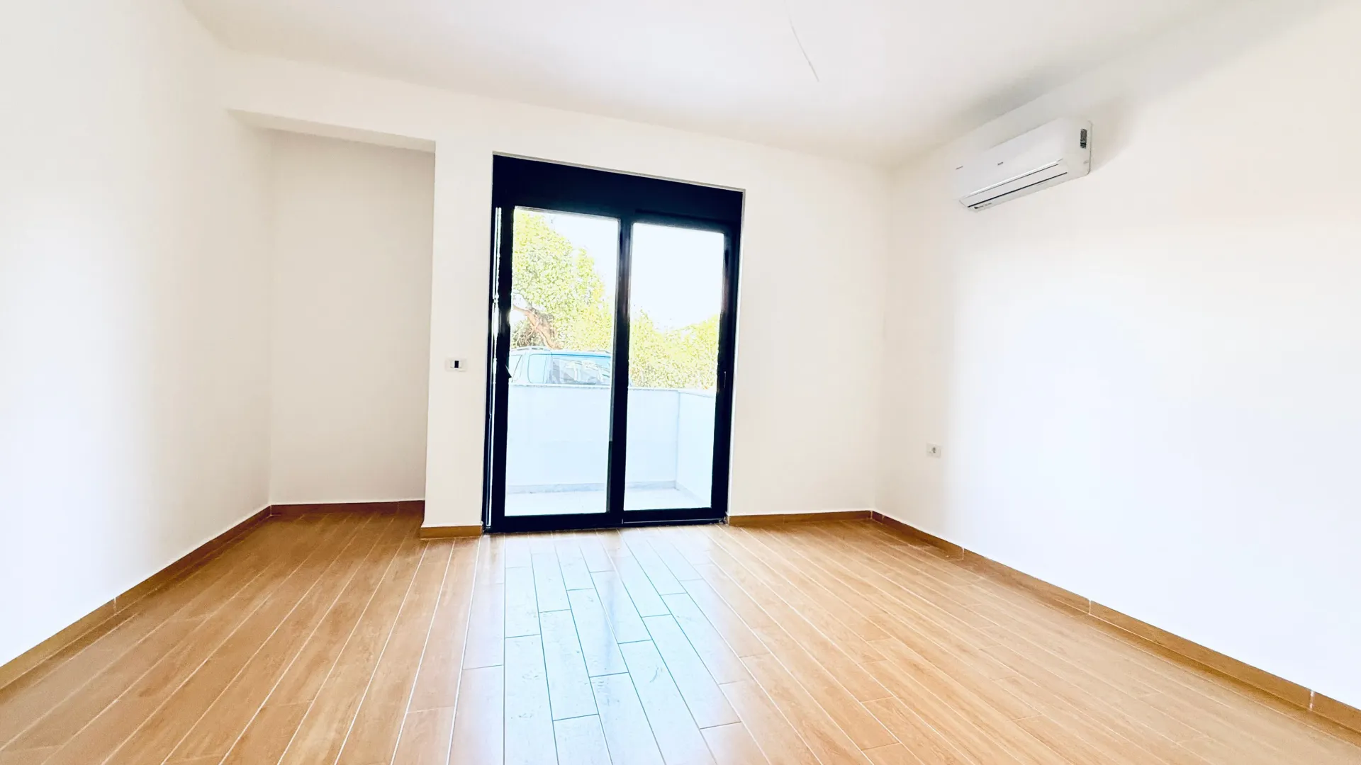 Sale, two bedroom apartment, 76m², Pinješ, Ulcinj